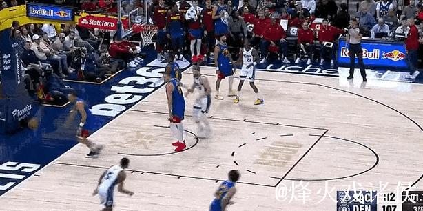 约基奇对阵火箭两场场均36.5分12.5篮板9.5助攻，三分命中率达53%